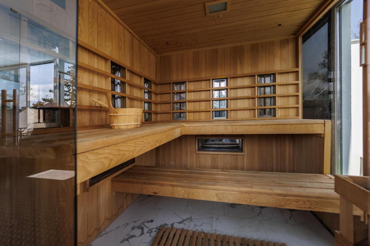 Villa Bauhaus Penthouse Wellness Apartman Siofok Exterior photo