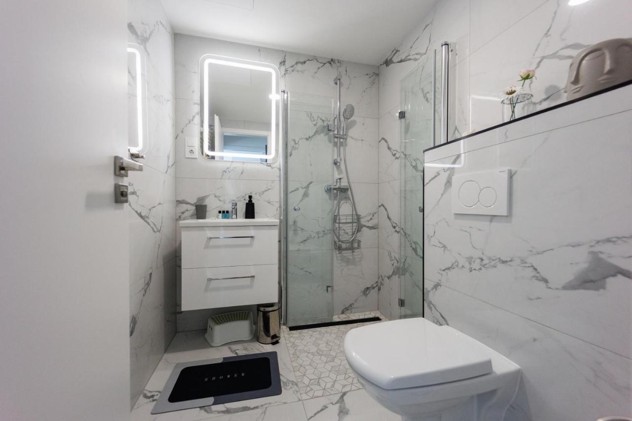 Villa Bauhaus Penthouse Wellness Apartman Siofok Exterior photo